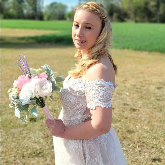 Meet your Posher, Brittany - Picture 8 of 15